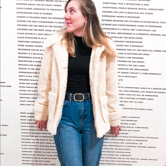 Meet your Posher, Jessica - Picture 3 of 5